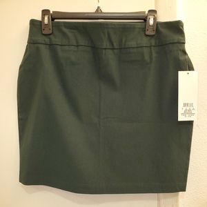 Rekucci Stretchy Hunter Green Mini Skirt